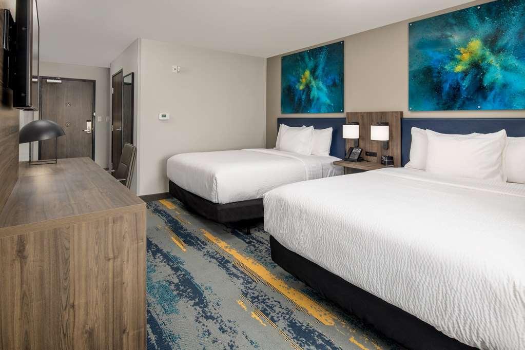 La Quinta Inn & Suites By Wyndham Spokane Downtown Room photo