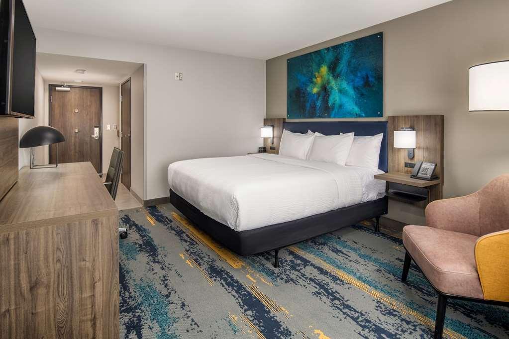 La Quinta Inn & Suites By Wyndham Spokane Downtown Room photo