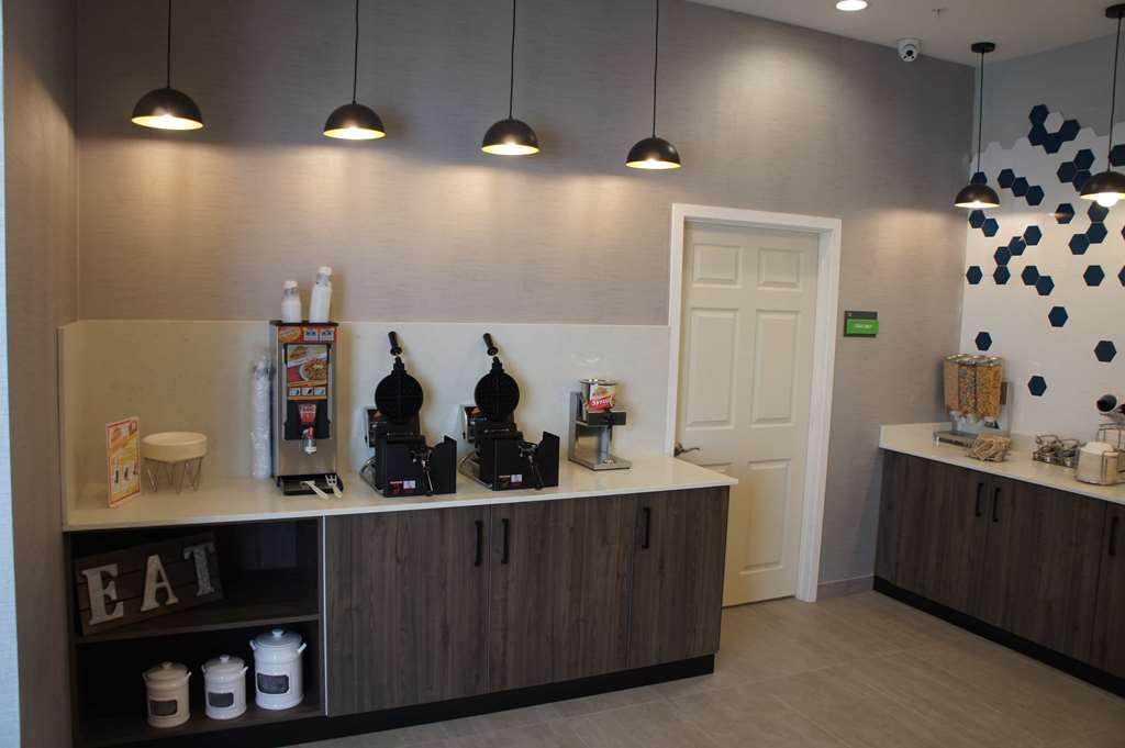 La Quinta Inn & Suites By Wyndham Spokane Downtown Facilities photo